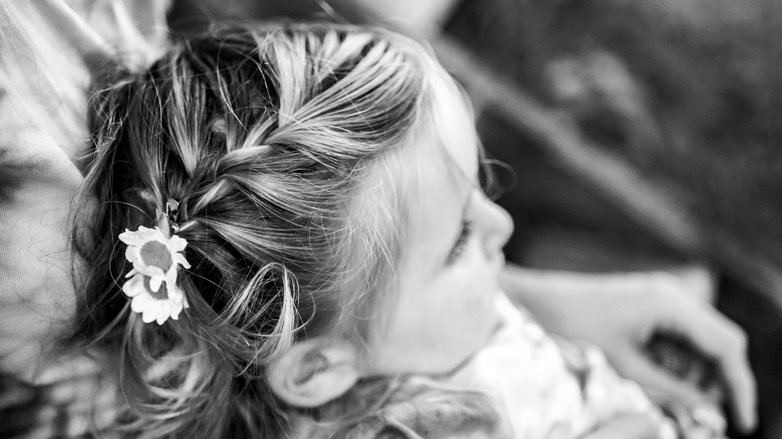 toddler girl hair plait flower